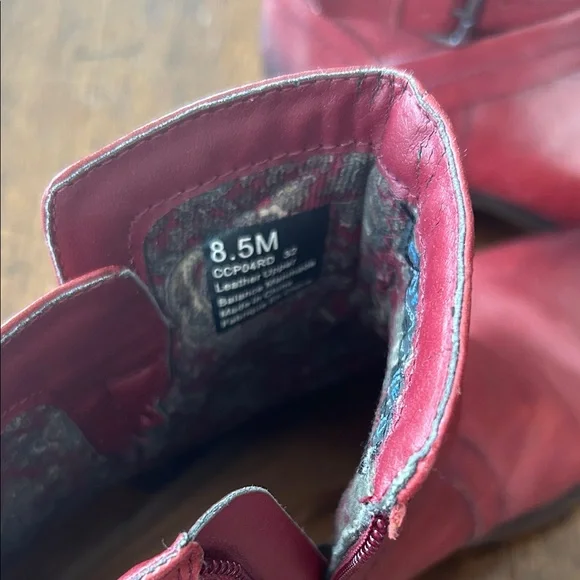 Rockport Burgundy Leather Ankle EUC Booties  Size 8.5 Med Hydro Shield - Picture 4 of 6